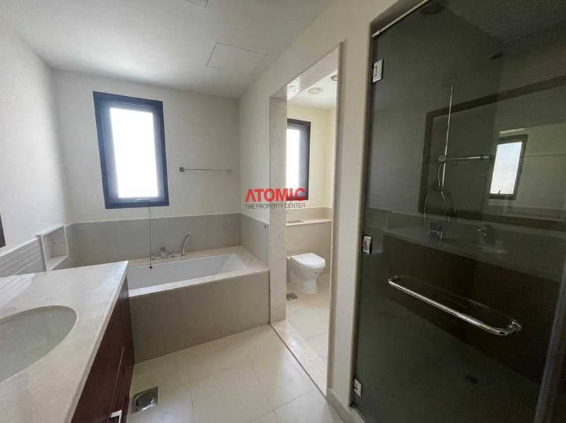 10 Type 2 !4 Bedroom + Maid Room !Near To  Park