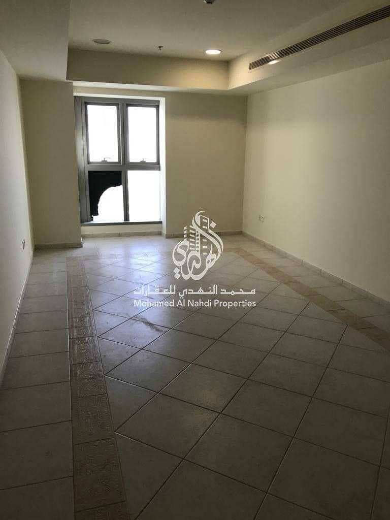 11 SPECTACULER VIEW. SPACIOUS LAYOUT. 1BR