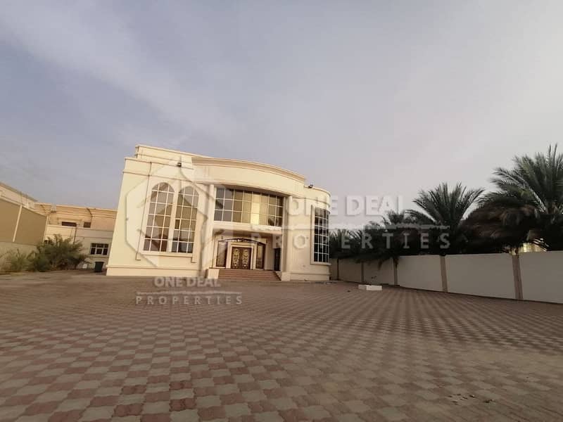 Independent 12BR Modern Villa in Zakher Al Ain | Driver room