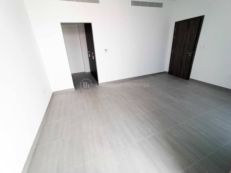 4 Brand New !!! prime Location !!! 3MB Townhouse