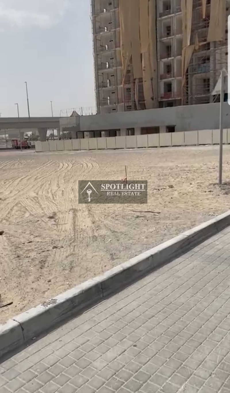 10 Land for Sale in Jebel Ali 23202 sqft only in 15 Million G+18 2 plots .