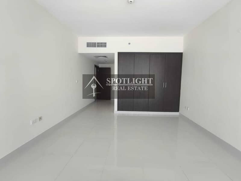 22 Hot deal | NO Commission |  Spacious 2-Bedroom plus store room | 1 Months Free | Burj Khalifa view | For Rent |