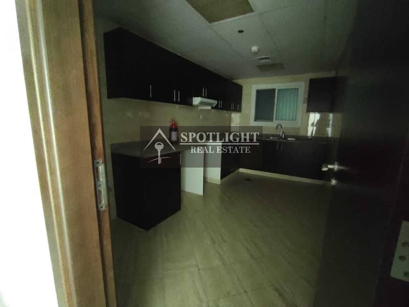 26 Hot deal | NO Commission |  Spacious 2-Bedroom plus store room | 1 Months Free | Burj Khalifa view | For Rent |