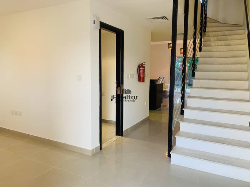 9 Own a Spacious 2 bed with Garden in Desert Village