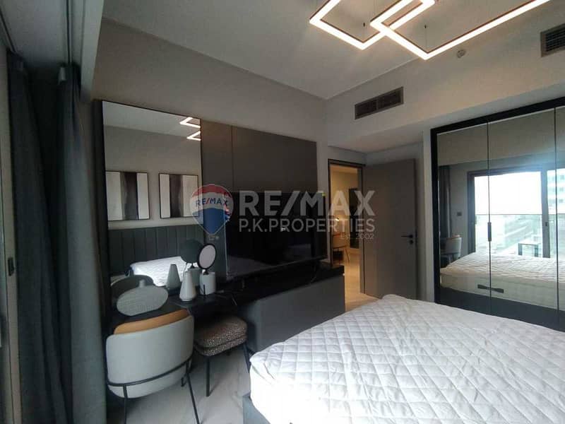 8 Fully Furnished 2BHK in Downtown | New