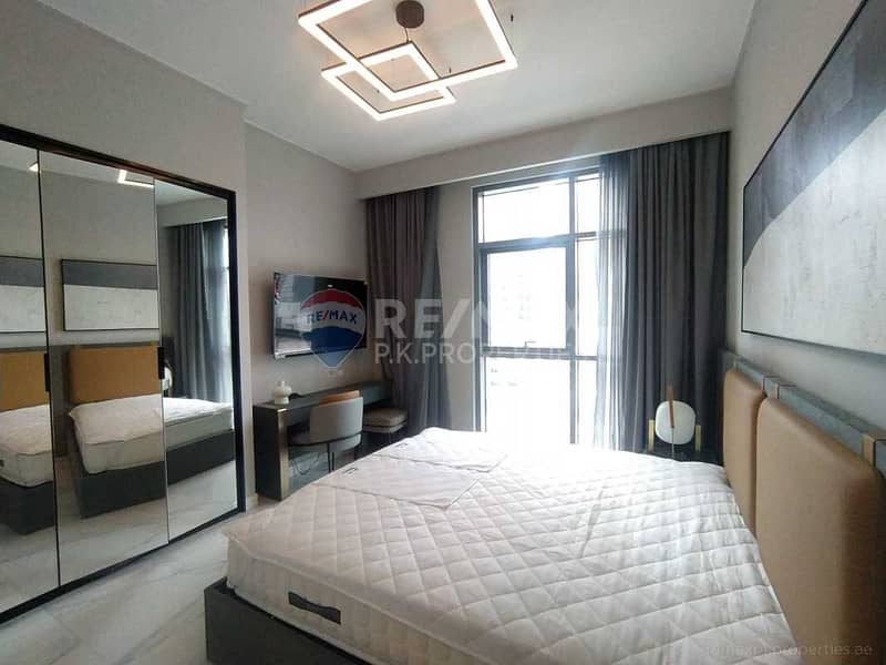 10 Fully Furnished 2BHK in Downtown | New
