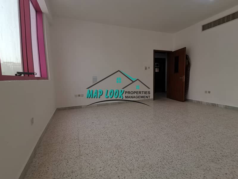 7 Hot Offer: 2 bedrooms 2 Full Bathrooms with Balcony 40k Located Al Khaldiyah