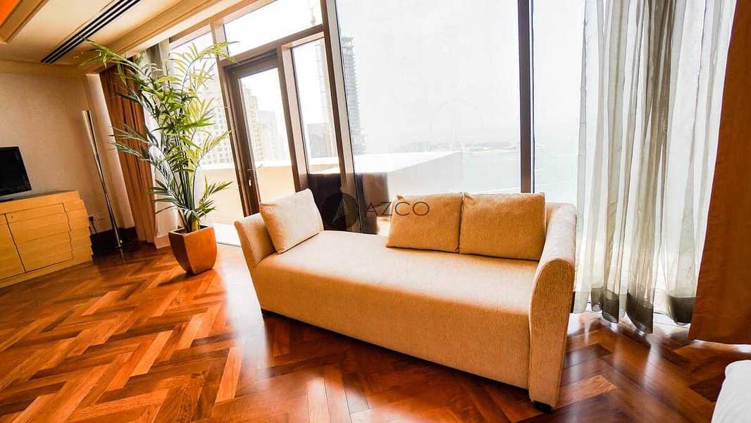 9 Spacious penthouse I Upgraded and luxury furnished