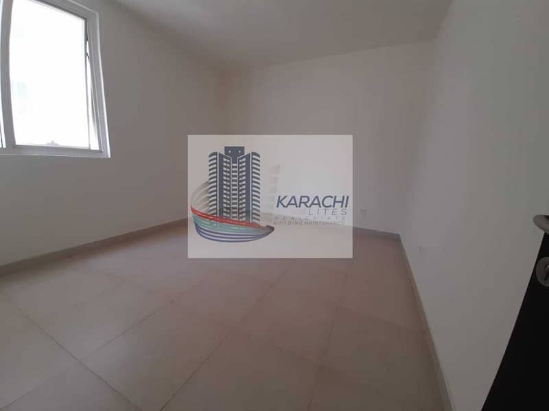 4 Hot Deal! Spacious 3bhk For Just 55k In Al Falah With Central AC & Gas
