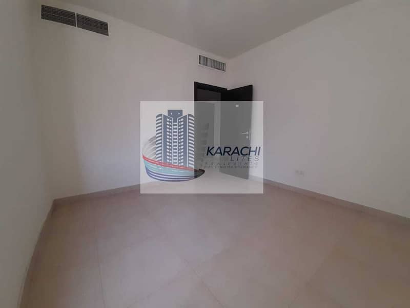 11 Hot Deal! Spacious 3bhk For Just 55k In Al Falah With Central AC & Gas