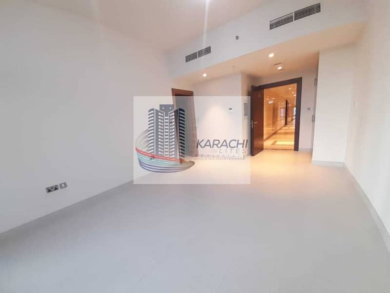 BRAND NEW ELEGANT APARTMENTS WITH EXCLUSIVE FACILITIES JUST FOR YOU FROM KARACHI LITES!!