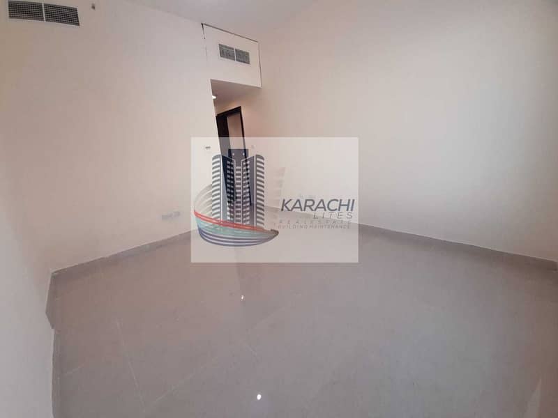 3 GREAT PRICE NOW! 2 BEDROOM APARTMENT WITH BALCONY FOR 53