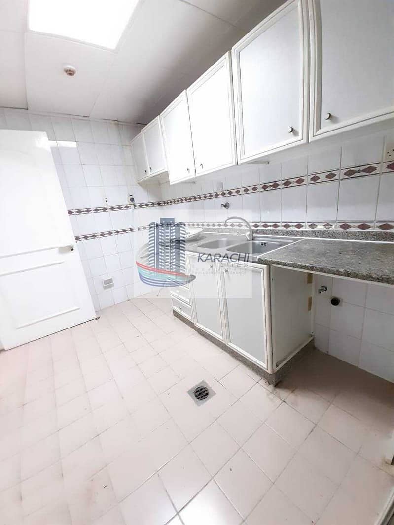6 SUPPER OFFER !! 1 BEDROOM APARTMENT IN ELECTRA STREET