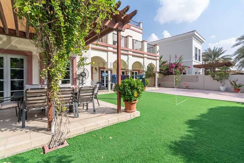 Big Garden | 4 Bed + Study | Cordoba E1 | Well Maintained