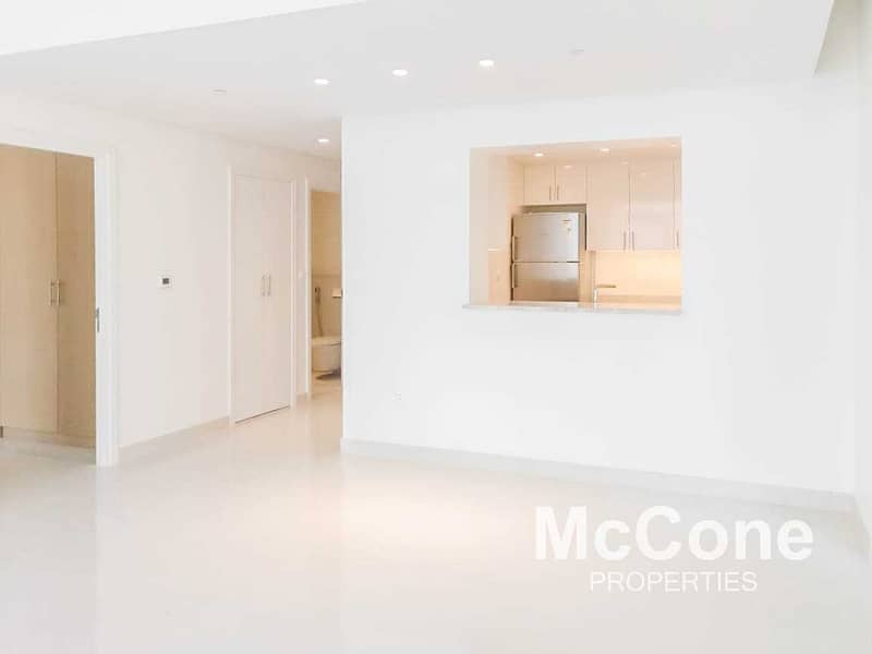 Available Now | Spacious apartment | Large Balcony