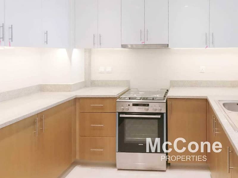 6 Available Now | Spacious apartment | Large Balcony