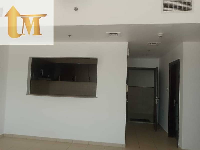 Lowest Offer !! 2 bedroom 3Baths Store Laundry Parking in Queue Point. Liwan.