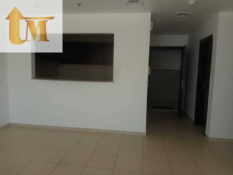2 Lowest Offer !! 2 bedroom 3Baths Store Laundry Parking in Queue Point. Liwan.