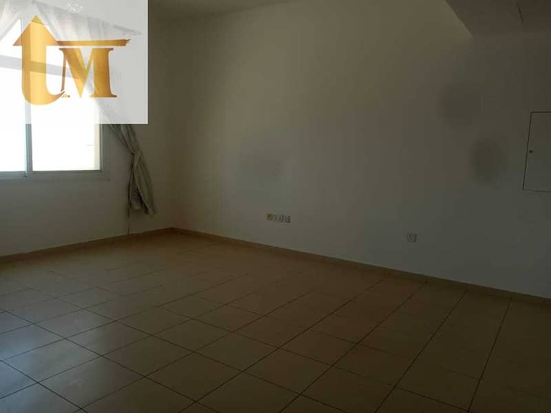 3 Lowest Offer !! 2 bedroom 3Baths Store Laundry Parking in Queue Point. Liwan.