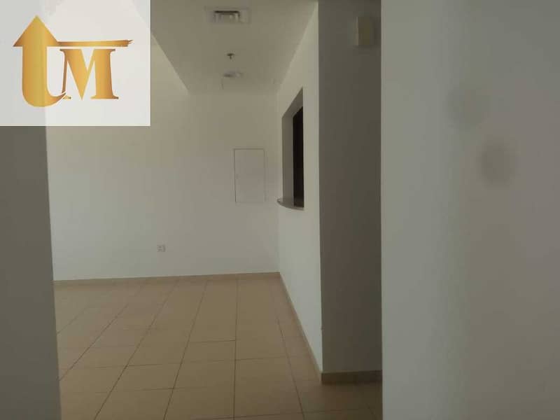4 Lowest Offer !! 2 bedroom 3Baths Store Laundry Parking in Queue Point. Liwan.