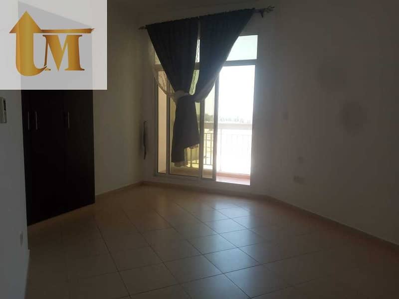 8 Lowest Offer !! 2 bedroom 3Baths Store Laundry Parking in Queue Point. Liwan.