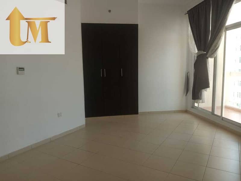 14 Lowest Offer !! 2 bedroom 3Baths Store Laundry Parking in Queue Point. Liwan.