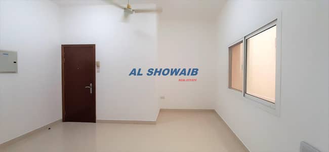Studio for Rent in Bur Dubai, Dubai - MINS TO METRO | STUDIO | CENTRAL AC | CLOSED KITCHEN | BURDUBAI