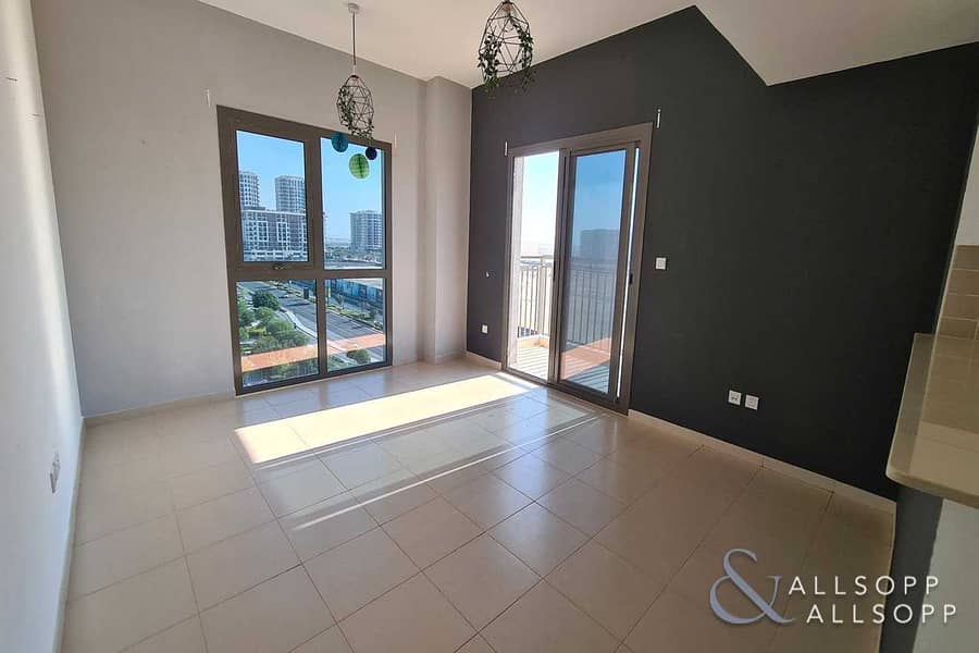 2 3 Bedrooms | Balcony | Well Maintained