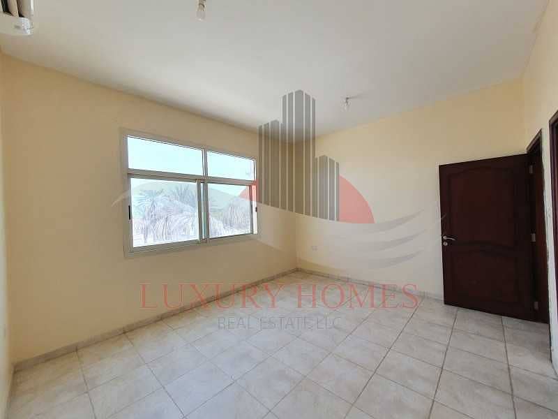 Ground Floor Apt with Spacious Rooms Ground Floor Apt with Spacious Rooms