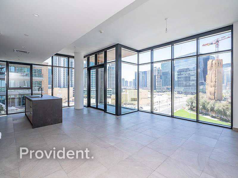 8 Exclusively Managed | Pool View | Ready to Move In