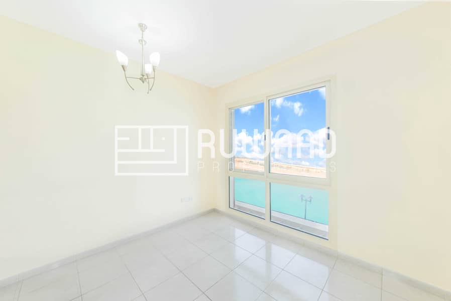 4 Seaview 2 bedroom| Lagoon View| For Sale