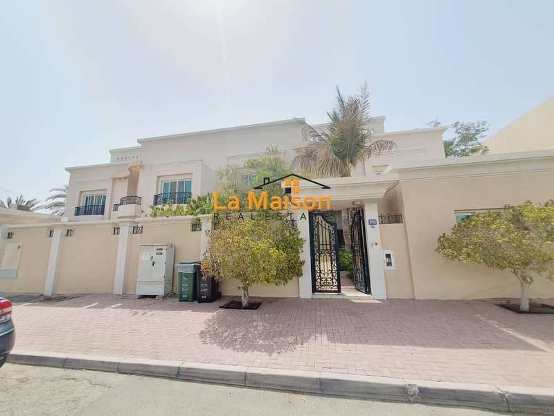semi independent 5bhk villa for sale in jumeirah 1 salering price 10m