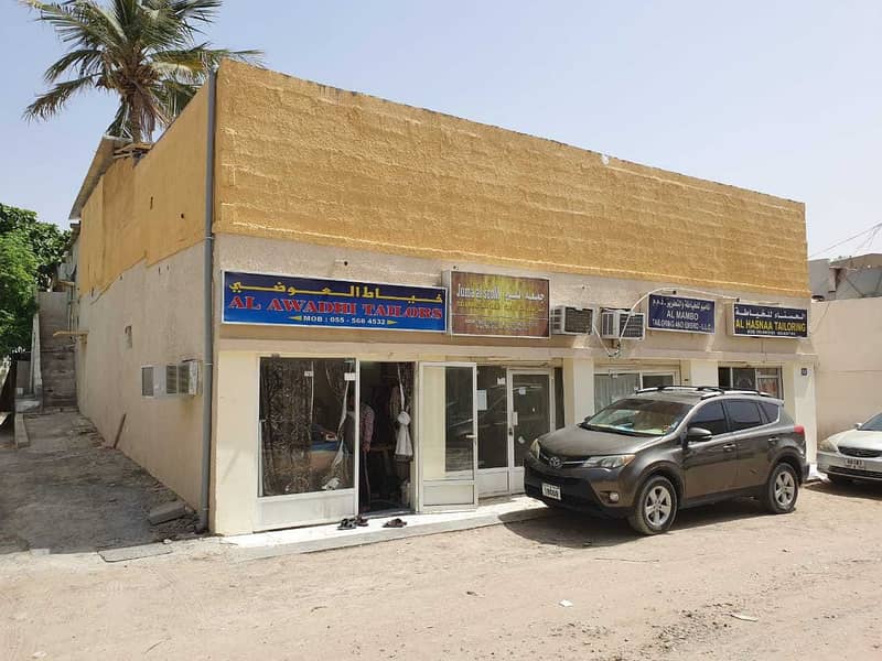 HOT OFFER  II  8 BHK ARABIC HOUSE WITH 4 SHOPS FOR SALE