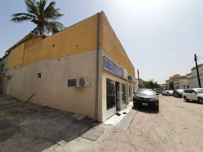 102 HOT OFFER: 8 BHK ARABIC HOUSE WITH 4 SHOPS FOR SALE IN AL RASHEDIA-3