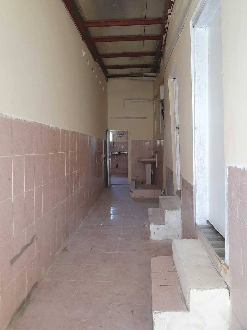 106 HOT OFFER: 8 BHK ARABIC HOUSE WITH 4 SHOPS FOR SALE IN AL RASHEDIA-3