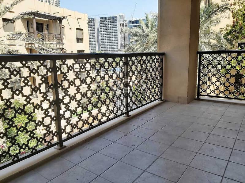 Old Town | 1 BR apartment . w/ Spacious Balcony