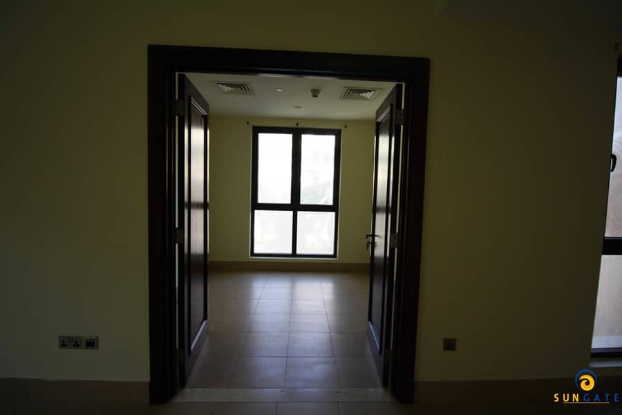 3 Vacant Miska 1 bed with study room Old Town