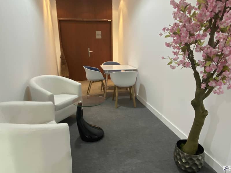 3 Smart  Serviced Office -suitable for 3 staff -Easy Access of all facilities-Linked with Mall  and Metro