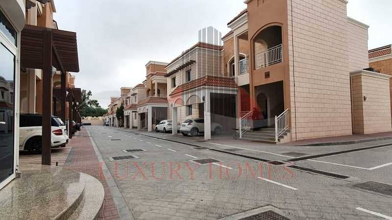 10 Ground Floor Compound Apartment with Pool