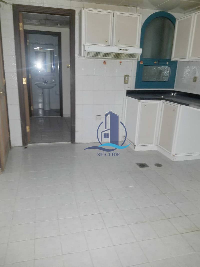 12 No Commission Budget - Friendly 3 BR Apartment with Maids Room