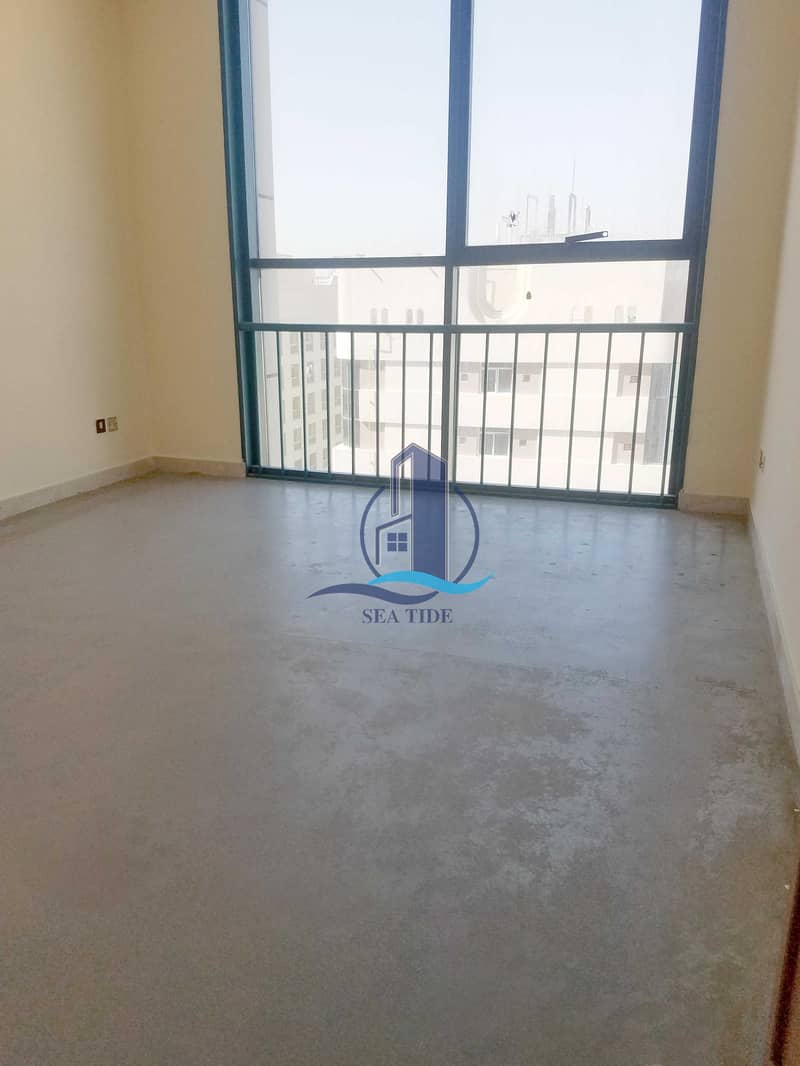 14 No Commission Budget - Friendly 3 BR Apartment with Maids Room