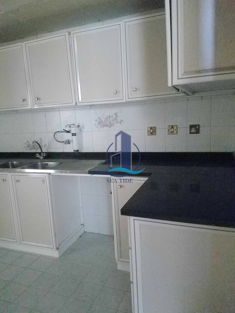 29 No Commission Budget - Friendly 3 BR Apartment with Maids Room