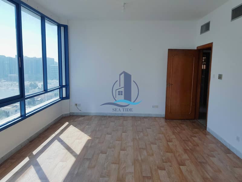 4 Amazing Sea View 2 BR Apartment with Balcony