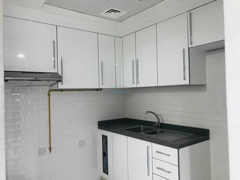 8 13 Months Contract Brand New 1BR Luxury