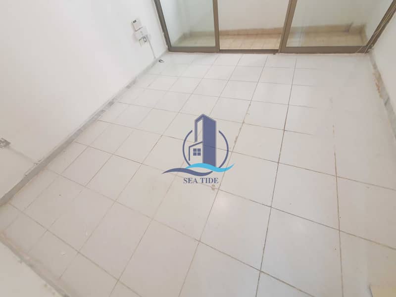 4 Great Price 1 BR Apartment with Balcony