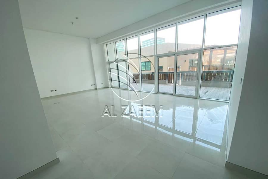 2 Street View! Furnished Aparment With Balcony