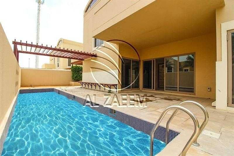 8 Perfect Family Home with Private Pool