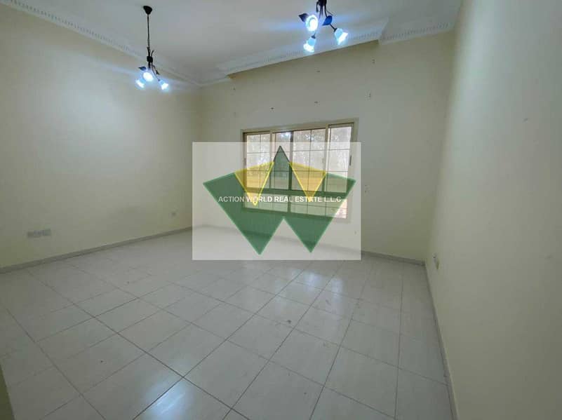 6 Huge Yard And Garden 8 Master Bedroom In MBZ City