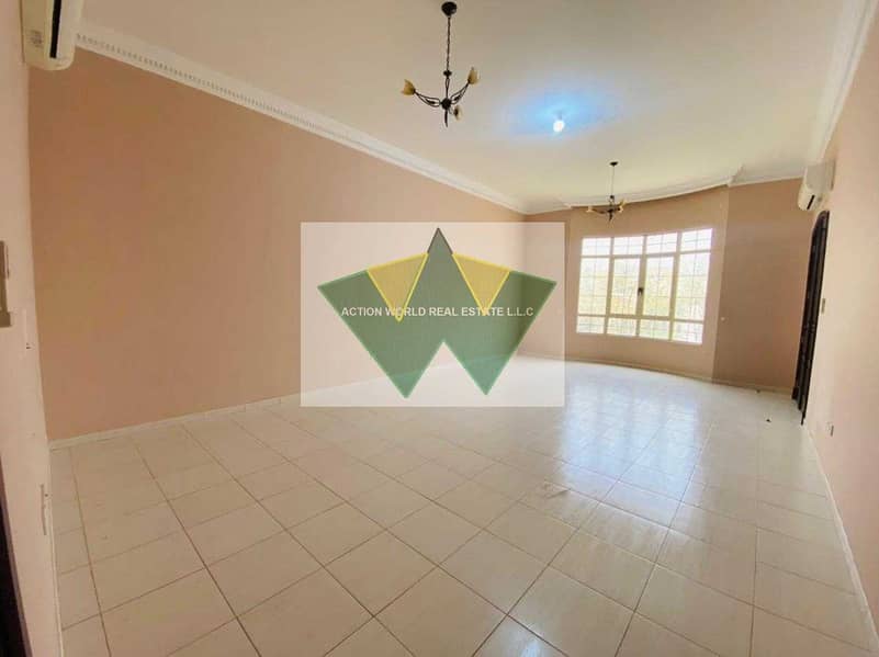 7 Huge Yard And Garden 8 Master Bedroom In MBZ City