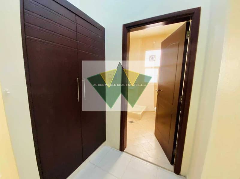 19 Huge Yard And Garden 8 Master Bedroom In MBZ City